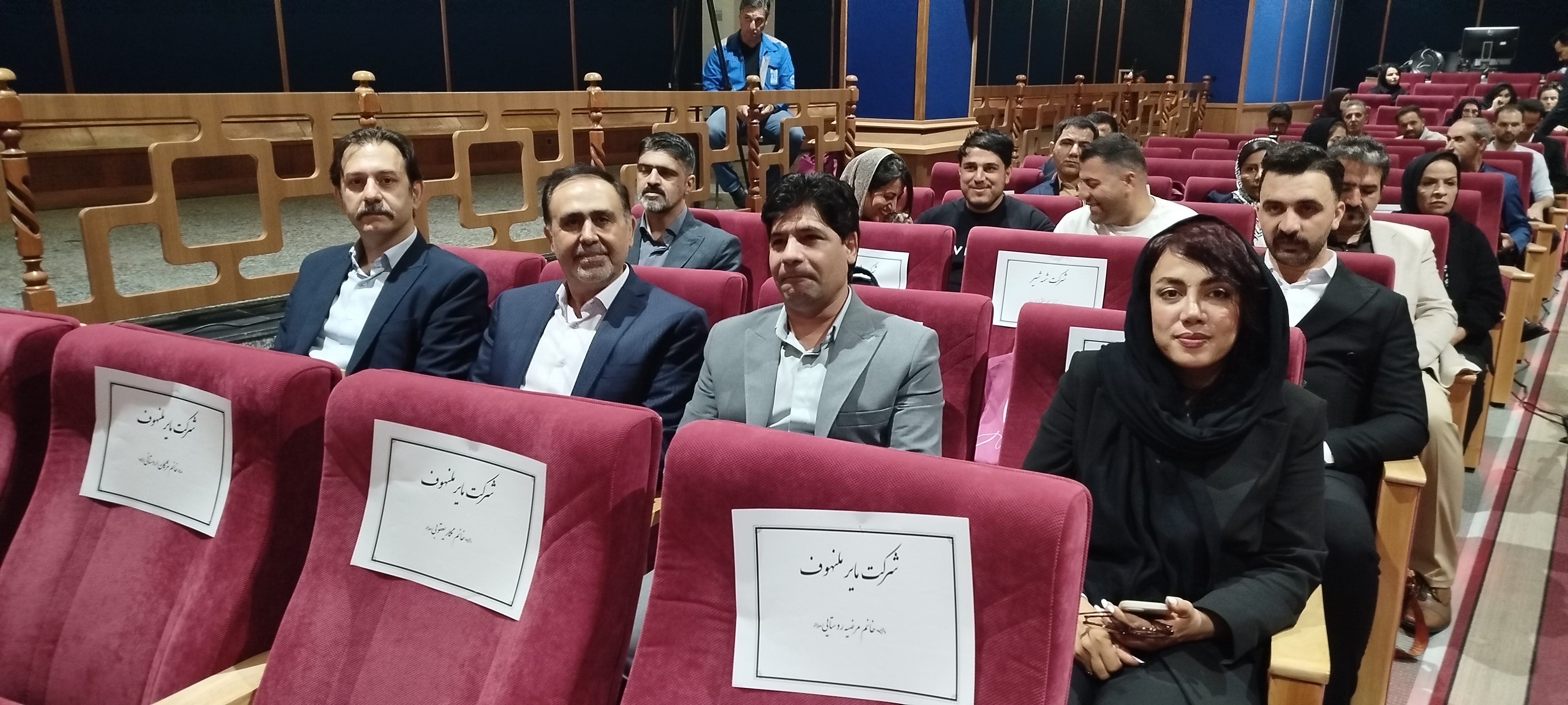 پولاد پویش در جمع برترین کارفرمایان سلامت‌محور استان تهران